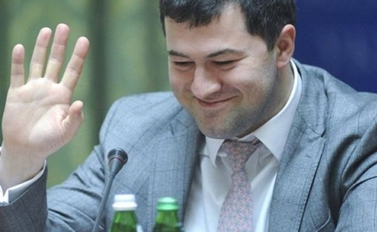 Суд восстановил Насирова на посту главы ГФС