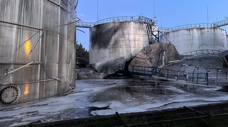 В порту Одесской области разлилось масло после вражеской атаки: экологи оценивают потери