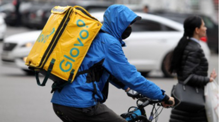 Як кур’єри Glovo сплачують податки – пояснення компанії