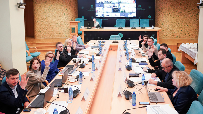 Движение без барьеров и фабрики-кухни: Минразвития отобрало 9 проектов восстановления Украины