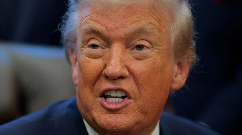 Відкрийте кляту протоку, виродки: Трамп звернувся до Ірану