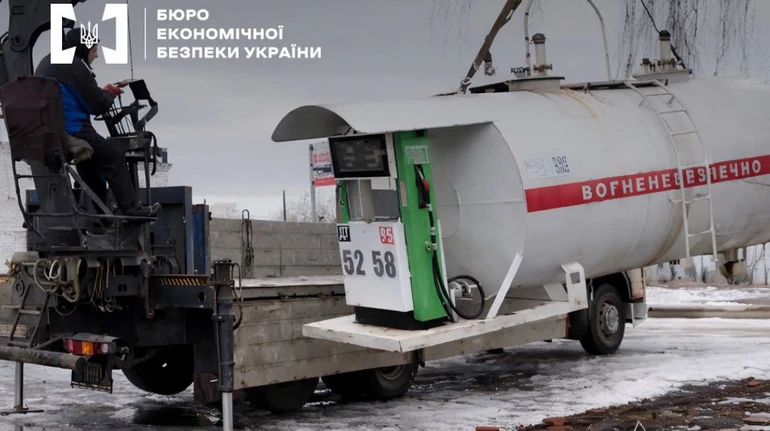 В трех областях ликвидировали 10 нелегальных АЗС