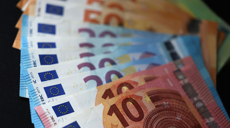 Все меньше бизнес-лидеров считают инвестиционный климат в Украине неблагоприятным