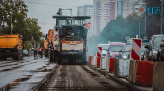 Компания Шкиля начала ремонт Харьковского шоссе за миллиард гривен