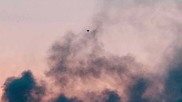 Ворожий дрон впав на території підприємства у Чернігові