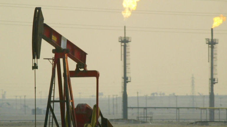 Нефть отреагировала на напряженность вокруг открытия Ормузского пролива