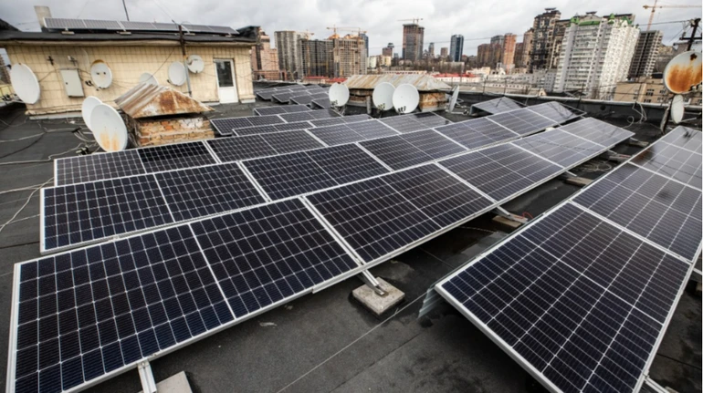 Власти обещают киевлянам софинансировать котельные и солнечные электростанции: какие условия