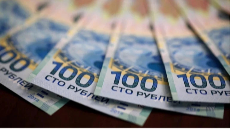 Из-за фискального давления в рф – россияне все больше выбирают наличные