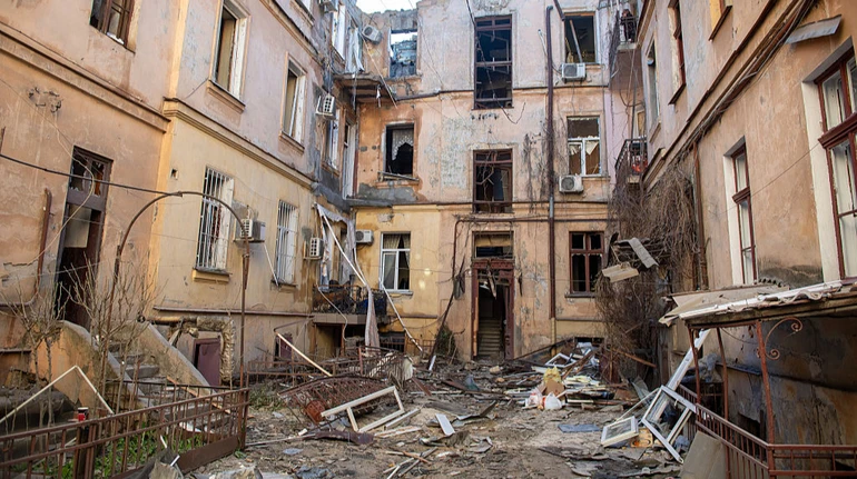 Еще 20 тысяч семей в Украине получат компенсацию на ремонт жилья после атак РФ