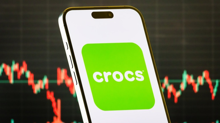 Crocs зазнає найбільшого падіння акцій з початку пандемії