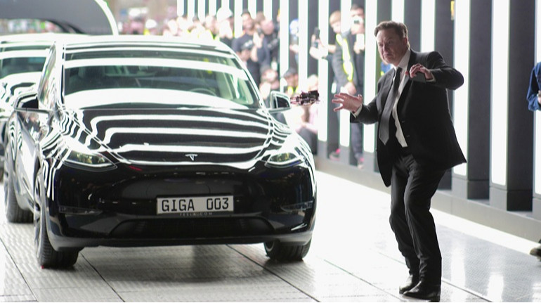 Tesla підскочила на 8% після масштабної купівлі акцій Маском