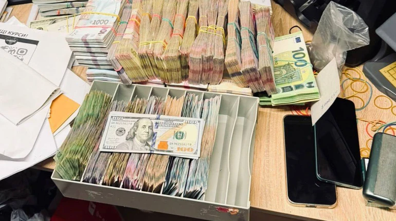 Оборудки з агропродукцією: БЕБ викрило масштабний конвертцентр