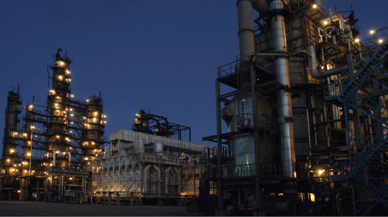 Прокачка нефти на НПЗ РФ упала до минимума с 2010 года из-за внешнего влияния – росСМИ