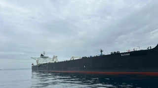 Иран разрешил Ираку проходить через Ормуз