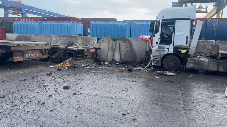 Росіяни вдарили ракетами і дронами по двом українським портам