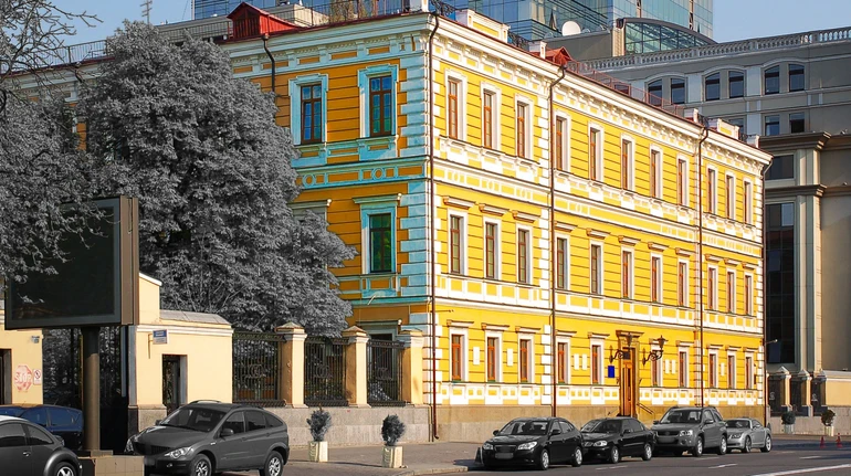 У Києві викрили незаконну забудову на ділянці Нацакадемії наук