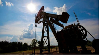 Нефть реагирует на неопределенность относительно будущих поставок из Венесуэлы и ситуацию в Иране