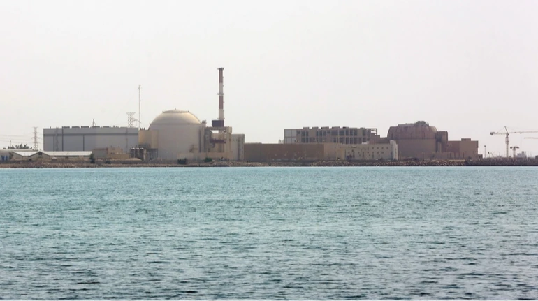 Росатом хоче вивезти з Ірану всіх будівельників атомної електростанції Бушер