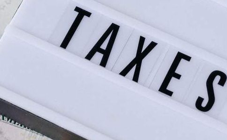 Новини вихідних: податок для корпорацій, збитки держпідприємств