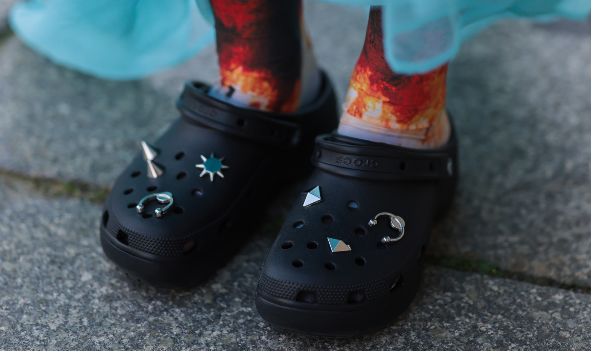 Феномен Crocs: як потворні гумові капці захоплюють світ останні 20 років