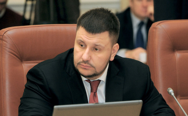 В ЄС погодили зняття санкцій з міністра доходів часів Януковича - ЗМІ