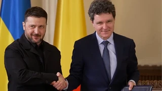 Украина и Румыния строят две линии для поставки электричества - Зеленский