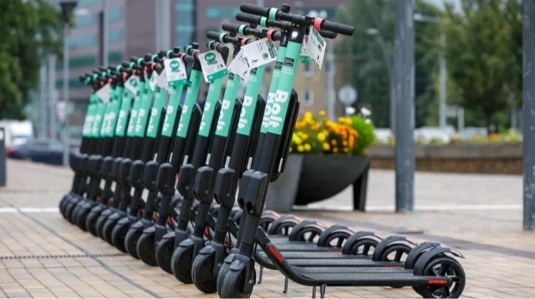 Bolt финансово простимулирует ответственное поведение самокатчиков