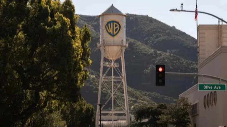 АМКУ разрешил Paramount приобрести Warner Bros