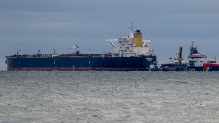 РФ незаконно переваливает нефть прямо в открытом море вблизи ЕС