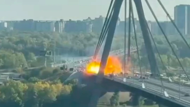 Росіяни знову влучили у Північний міст