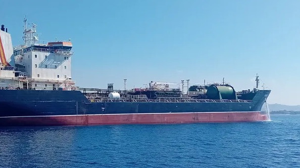 Росія атакувала цивільне судно з українською олією