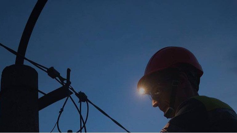Энергетики сообщили, сколько семей остаются без света в Киевской области