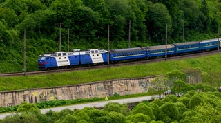 Укрзалізниця відправляє на вихідних два додаткові поїзди з Києва до Карпат