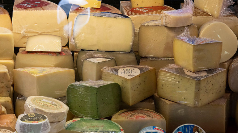 В Україні зростає попит на сир, але здебільшого на імпортну продукцію