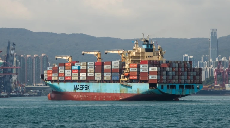 Провідний світовий перевізник не спішить відновлювати транзит через Ормузьку протоку