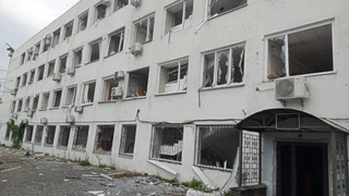 Російська атака пошкодила офіс ДТЕК у Києві
