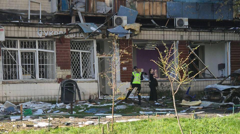 В Києві атака РФ вразила відділення Укрпошти