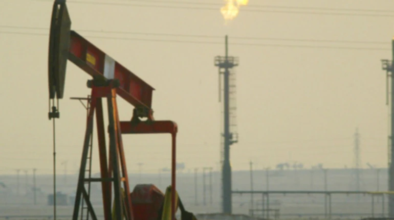 Нефть отреагировала на удары Ирана по аэропорту Кувейта и ответ США в районе Ормуза