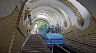 Фунікулер у Києві вдруге за добу зупинив роботу через відключення