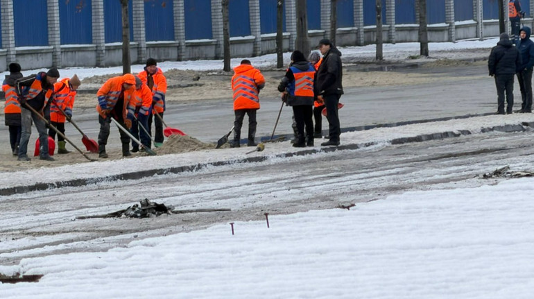 РФ вдарила по заводу у Дніпрі, що належить компанії зі США: на дороги вилилося 300 тонн олії