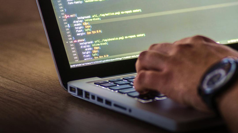 Страх перед ИИ обвалил акции софтверных компаний на мировых рынках – WSJ