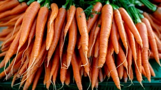 На украинском рынке подскочили цены на морковь: сколько она стоит