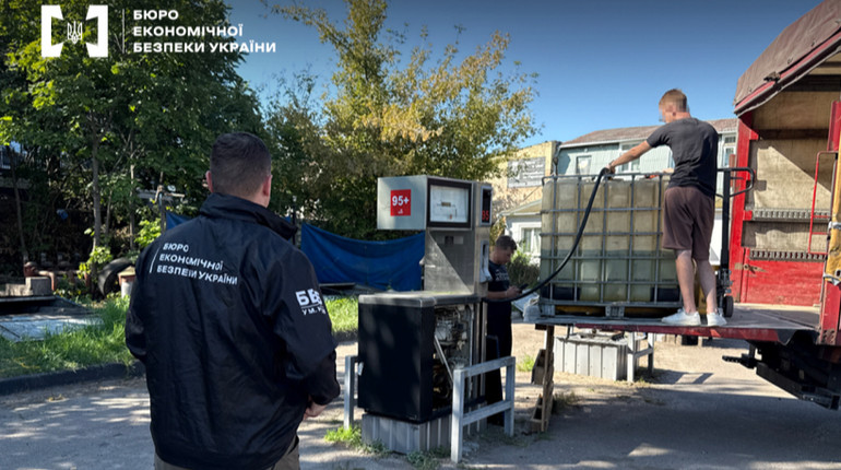 У Києві припинили роботу незаконних АЗС