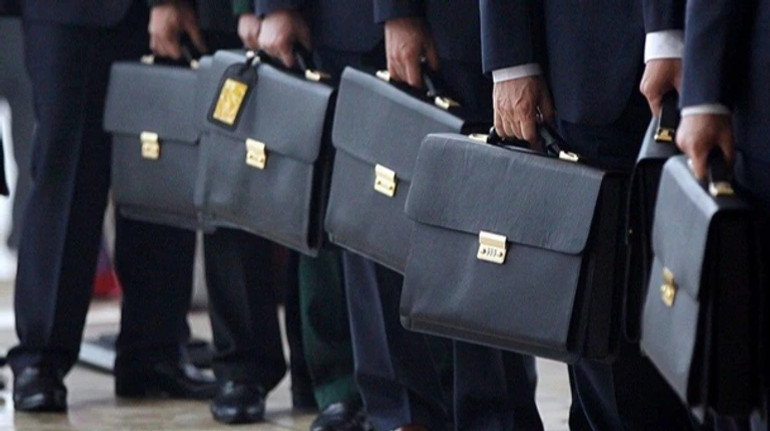 На два обанкротившихся банка претендуют 11 покупателей - ФГВФЛ