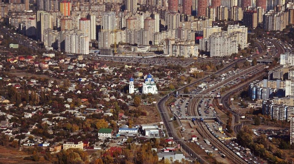 У Києві на Троєщині 600 будинків – без тепла, водопостачання та світла