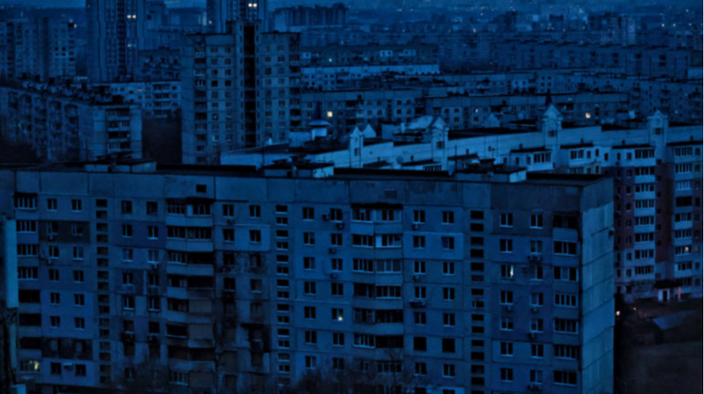 В Україні почалися екстрені відключення світла: у яких регіонах проблеми