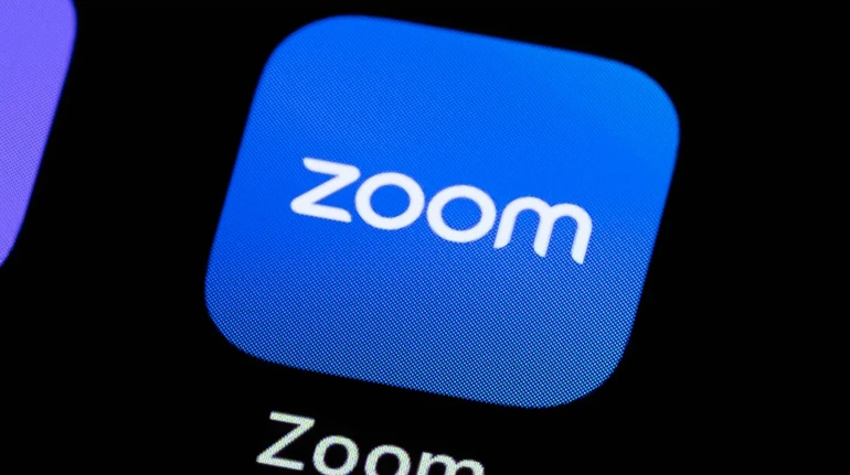 Чатбот Claude приніс Zoom мільярд доларів