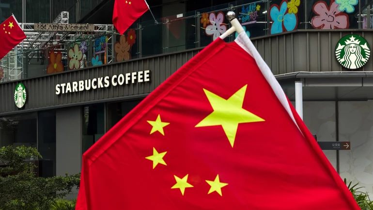 В США конгрессмен призвал Starbucks закрыть первые кафе в уйгурском регионе Китая