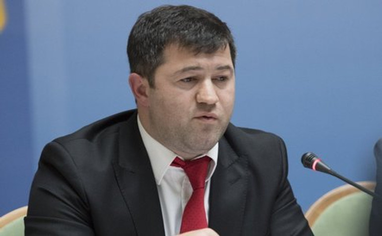 Кабмин отстранил от должности Насирова на время расследования