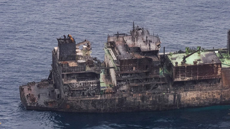 Теневой флот гниет на ходу: FT предупреждает о риске крупного разлива нефти